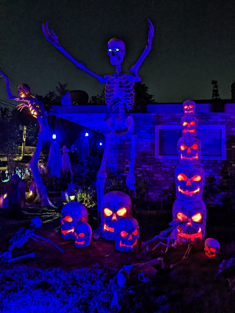 HALLOWEEN CONTEST Roseville Heights Neighborhood Associati… Flickr