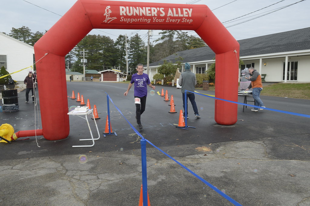 _DSC7029_Original Deerfield Veterinary Clinic Catamount 5k 11/5/23