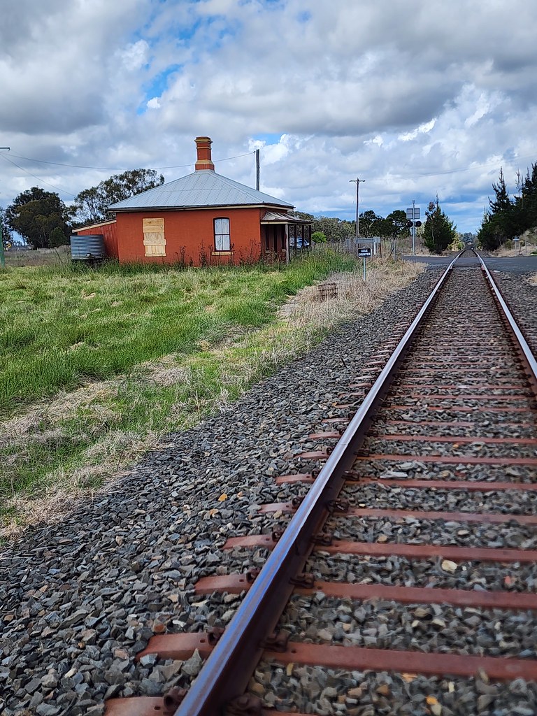 12146 Barleyfields rd level crossing house 20231110_105116… Flickr