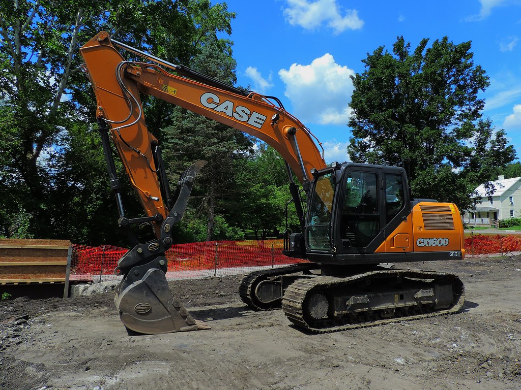 CASE CX160D excavator At the York Avenue bridge reconstruc… Flickr