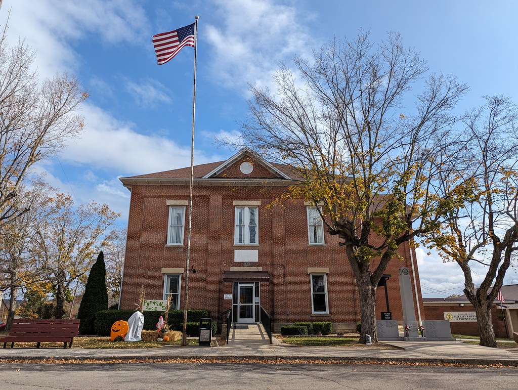 Bollinger County Courthouse_PXL_20231027_194507113s Flickr