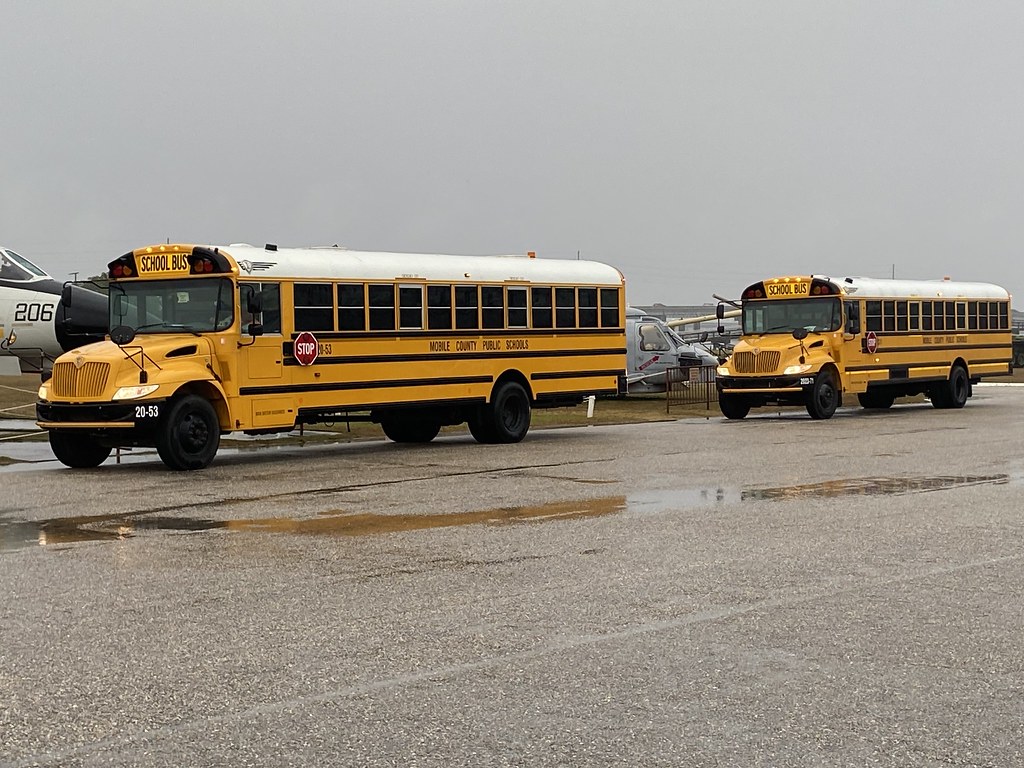 Mobile County Public Schools 2053 (2020 IC CE Diesel) & 2… Flickr