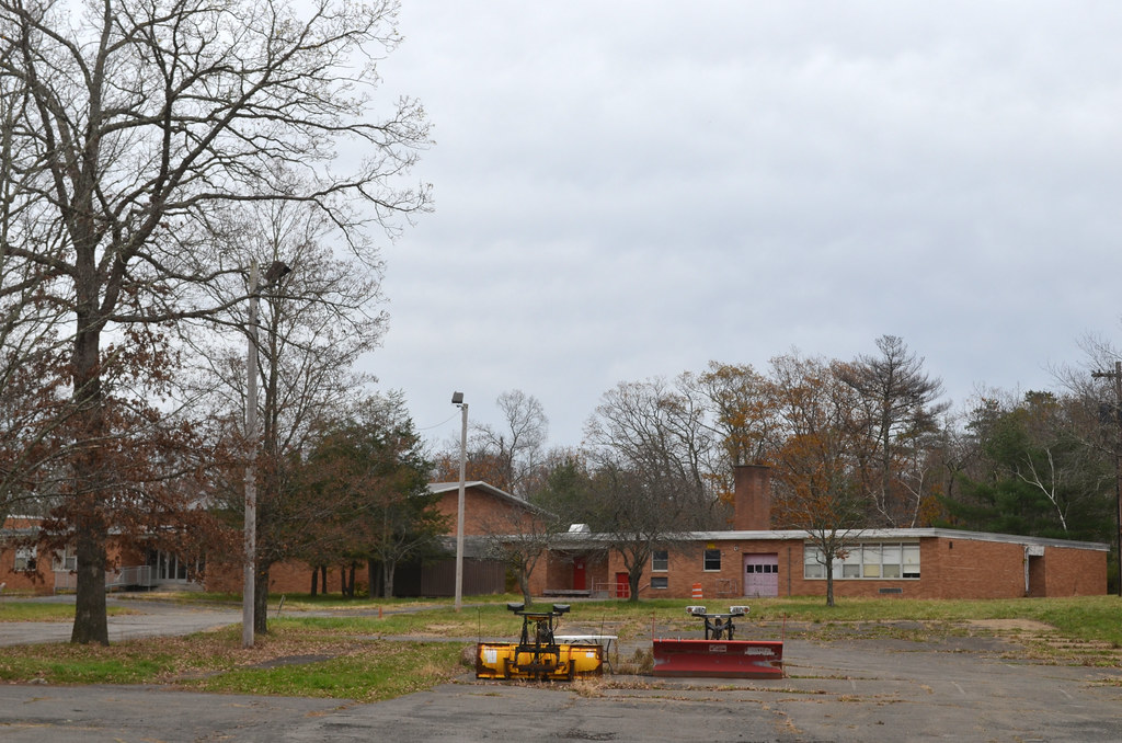 West Hurley Elementary School 8 The newer Levens building … Flickr