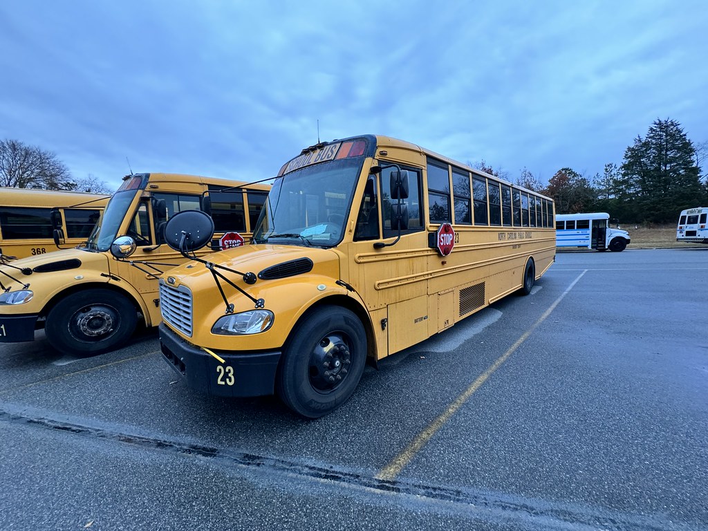 2006/08 Thomas C2 MBE900 No. 23 72 Pass West Davidson High… Flickr