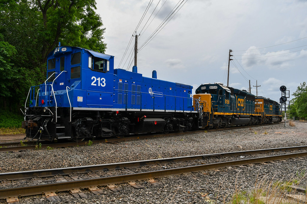 JR5 At Port Reading JR5 shoves into Port Reading Yard af… Flickr