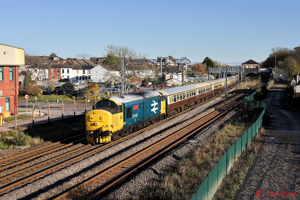 37418+47773 Kirkham and Wesham 37418 "An Commun Gaidhealac… Flickr