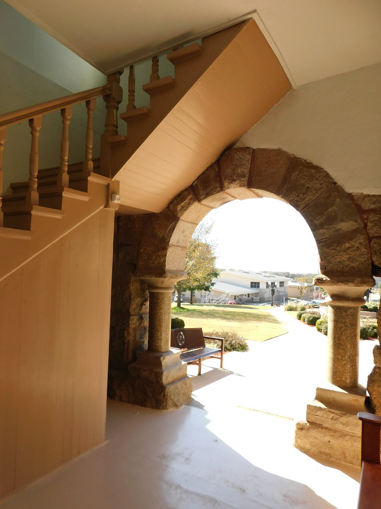 (Old) Johnston County Courthouse Archway Tishomingo, Oklah… Flickr