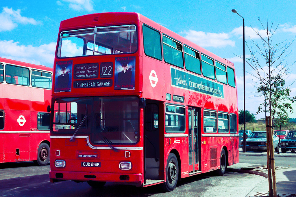 LT MD16 Plumstead Bus Garage, 1982 Keith Wood Flickr