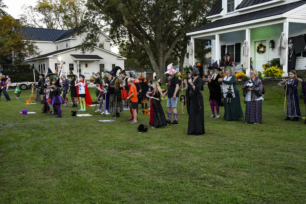 Everybody dance Oriental, North Carolina, October 28, 2023… Flickr