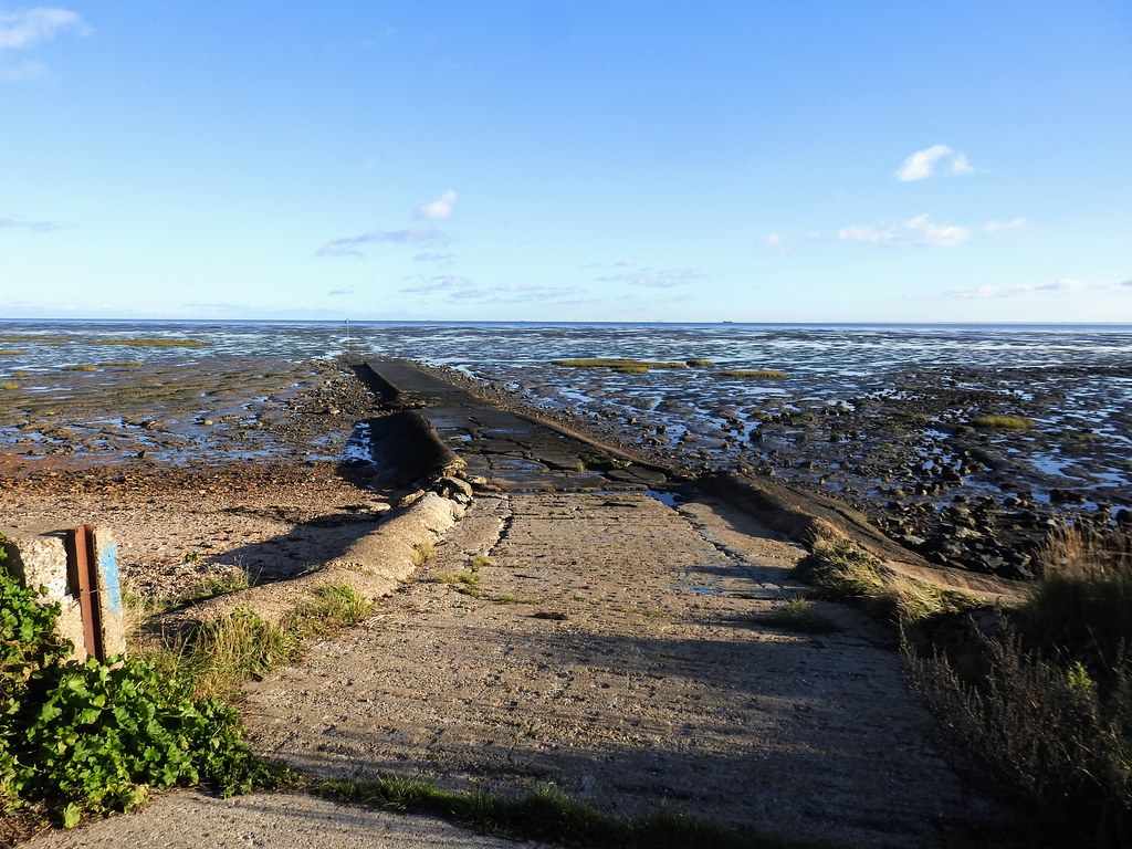 Wakering Stairs Start of the Broomway a dangerous path a… Flickr