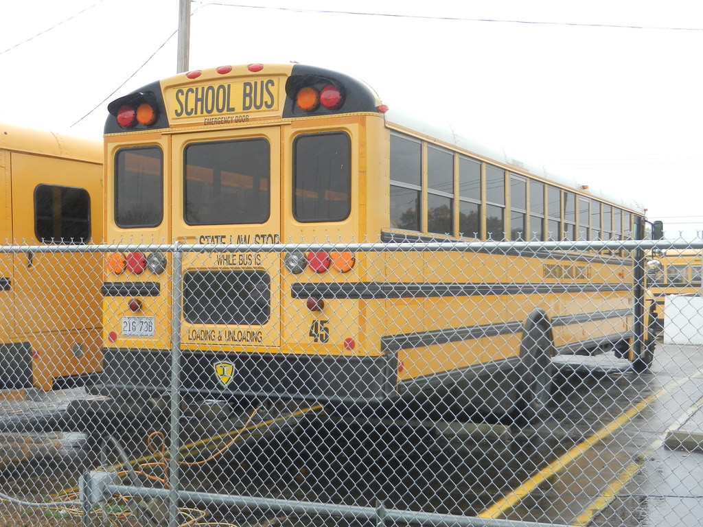 Farmington School District R7 45 Bus lot Farmington, MO… Flickr