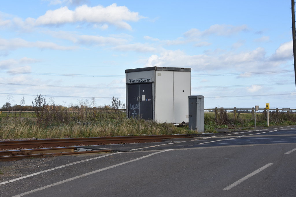 Great Hale Drove (Heckington) Level Crossing Level crossin… Flickr