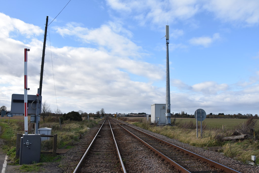 Great Hale Drove (Heckington) Level Crossing Looking towar… Flickr