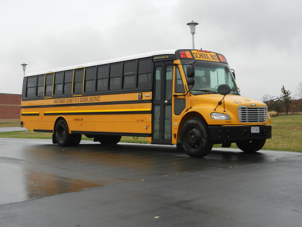 Gasconade County R2 School District 85 Bus lot Owensvil… Flickr