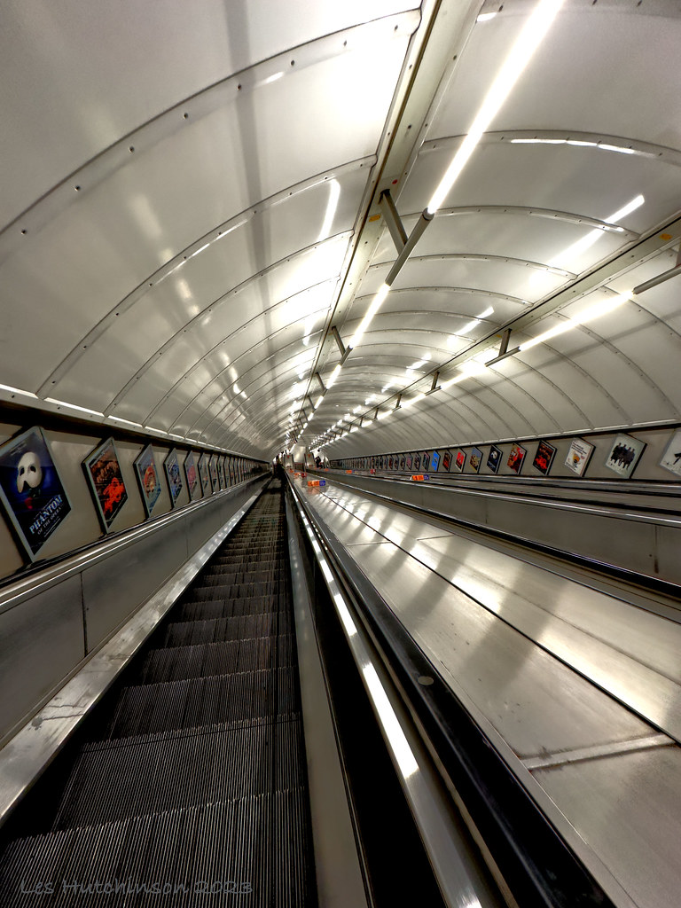 2023 10 07 Tube escalator Drawn to the light 2 Heading … Flickr