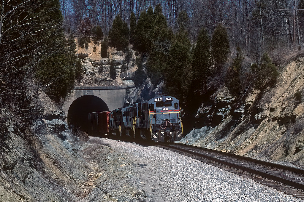 CSX 7254 at Tunnel 12 at Langford Station, Kentucky on Mar… Flickr