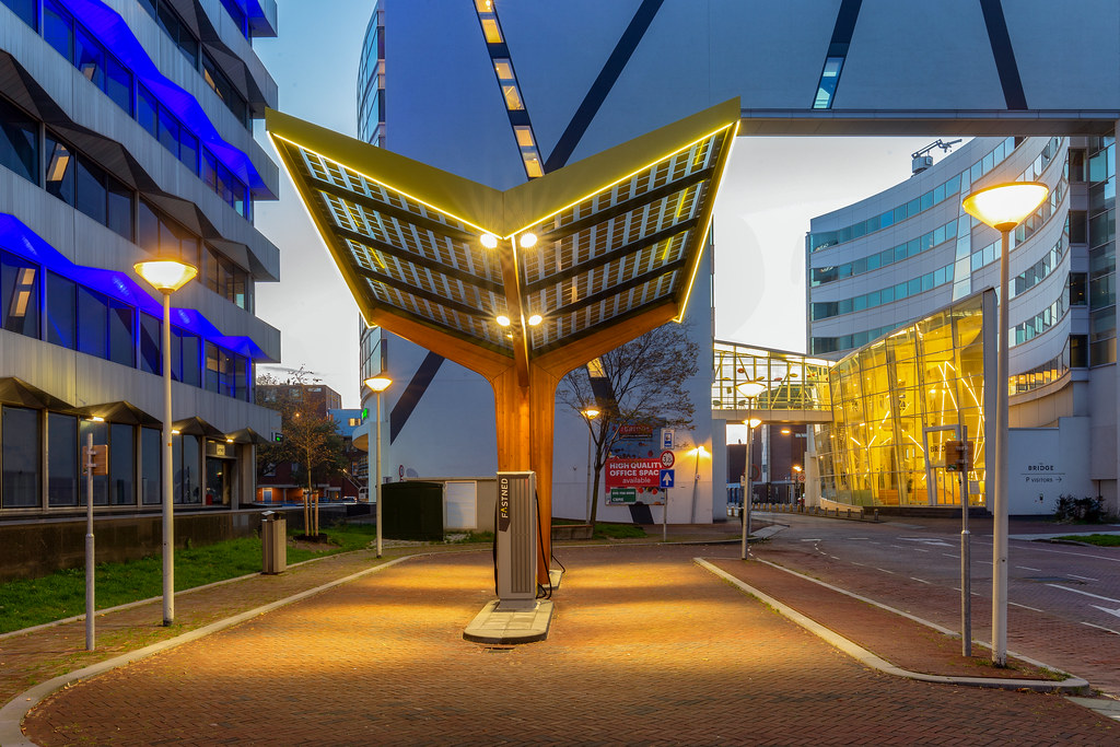 Bezuidenhout / The Hague FastNed....in a modern setting...… Flickr