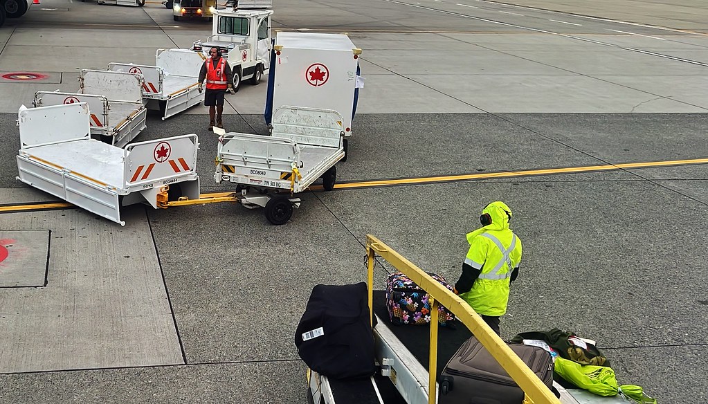 Air Canada Baggage Handlers a photo on Flickriver