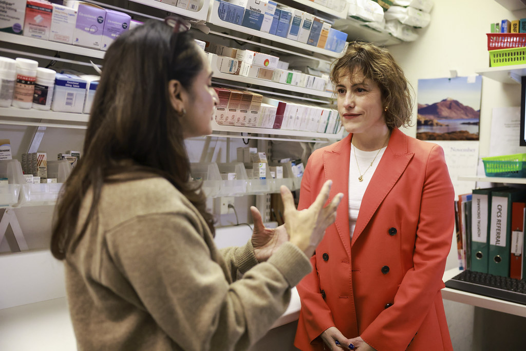 Health Secretary Victoria Atkins visits Clinichem Pharmacy… Flickr