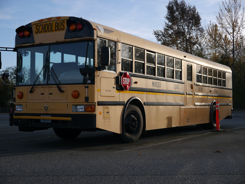Mukilteo School District 006 1 2009 IC RE Bus_51 Flickr