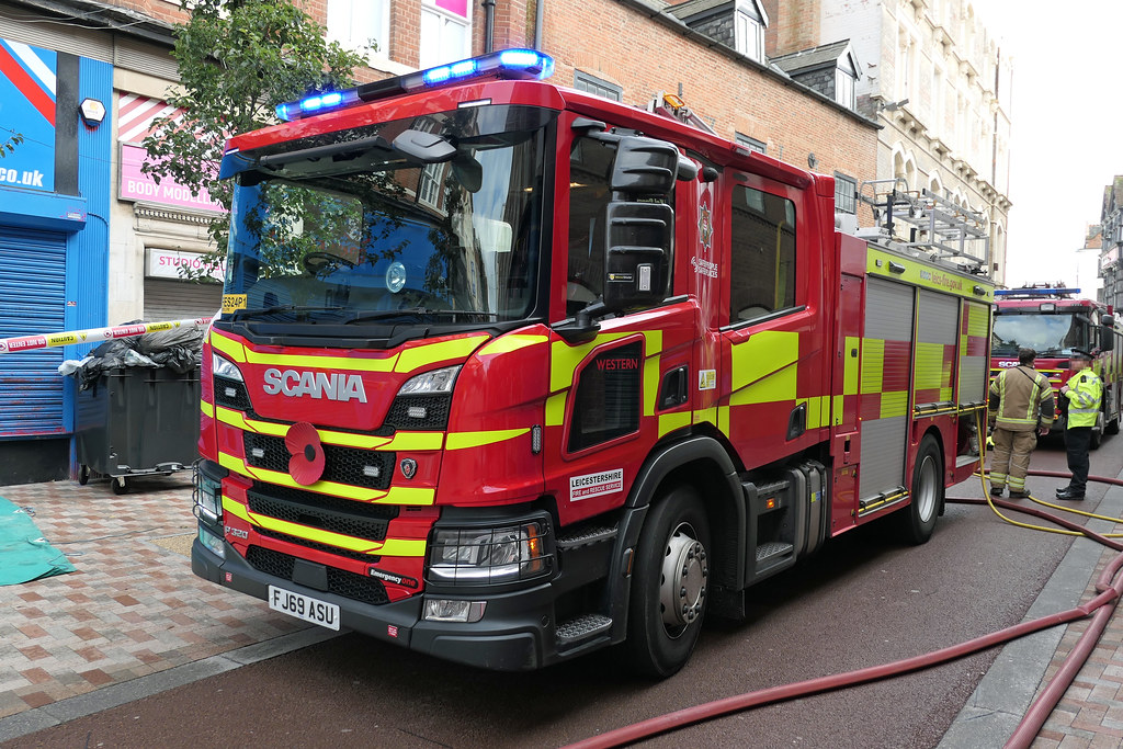 FJ69 ASU FJ19ASU Leicestershire Fire and Rescue Service FE… Flickr
