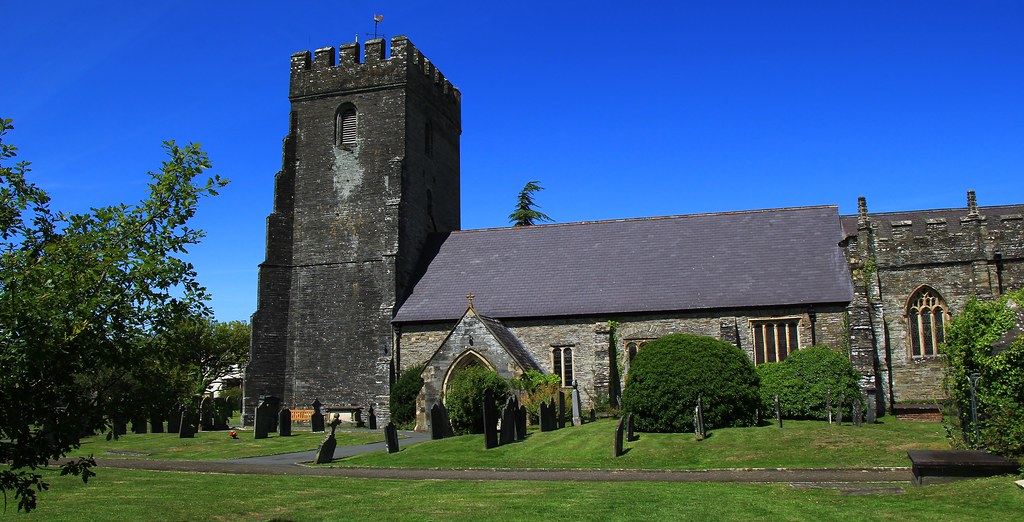 St Mary's Church, Cardigan, Ceredigion170723 (3) Richard Collier Flickr