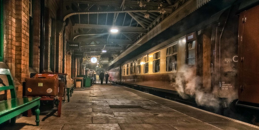 A quiet night scene at Loughborough Station. An evening at… Flickr