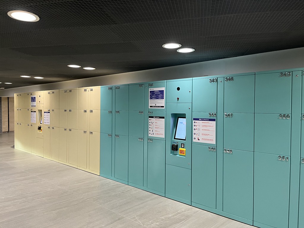 Citygate Outlets Luggage Lockers chopsticks7 Flickr