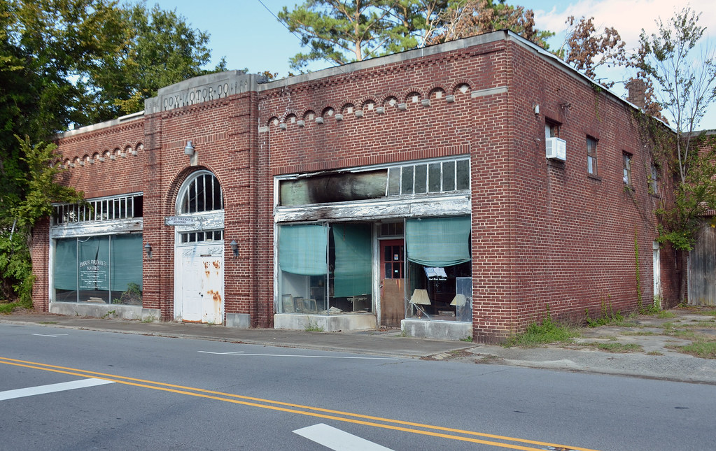 North Carolina, Robersonville, Cox Motor Company The Cox M… Flickr