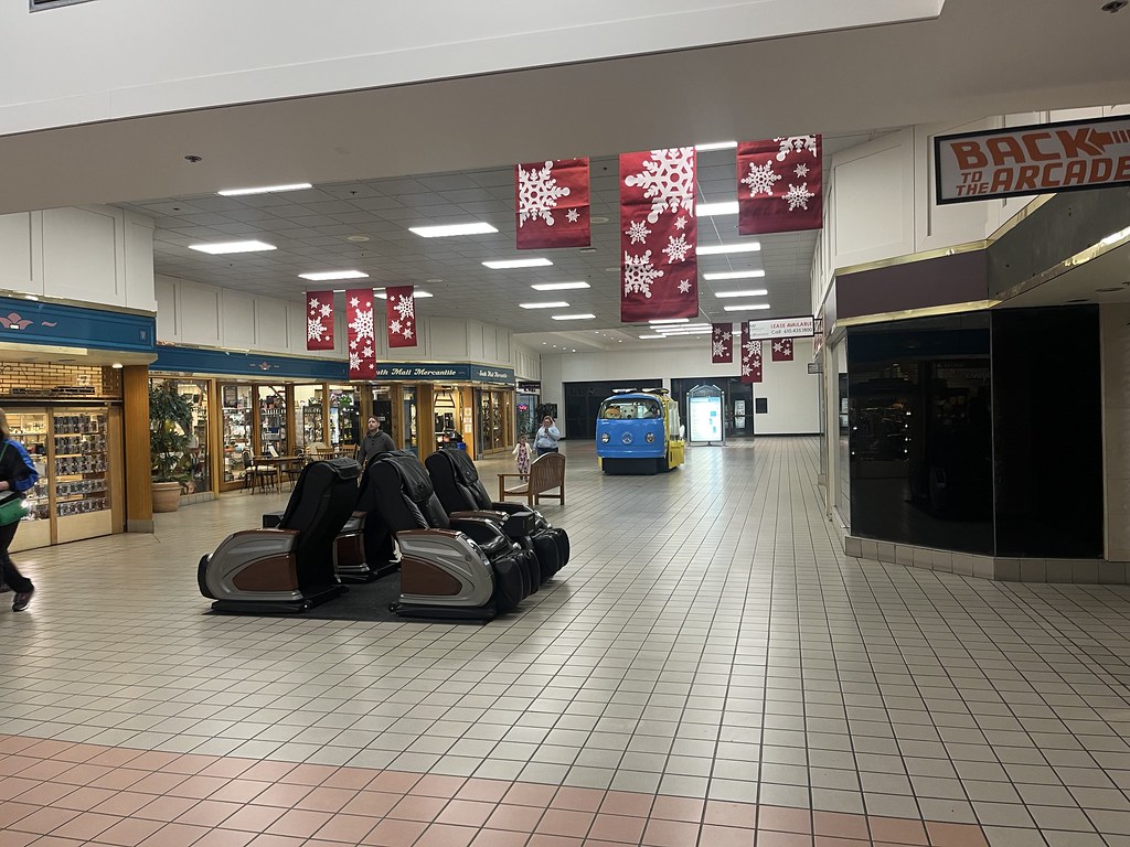 South Mall(Revisit) Allentown PA Conor GuinnBailey Flickr