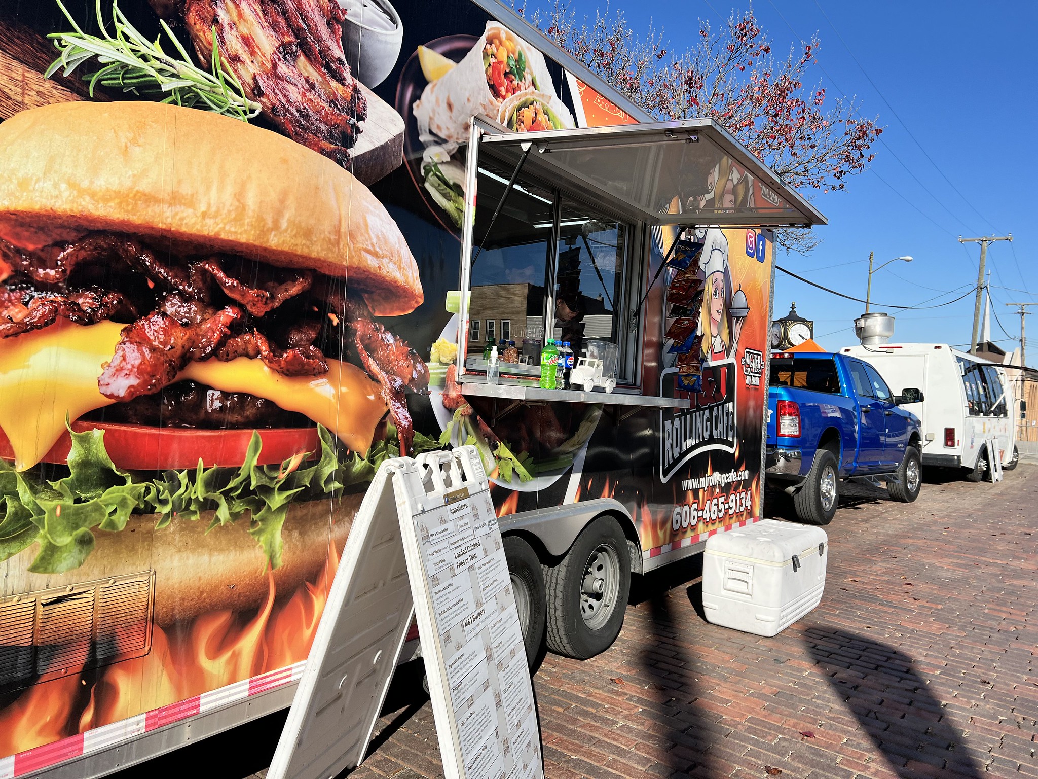 Kenova Fire Department Food Truck Festival Macy's Grill, Marz Food