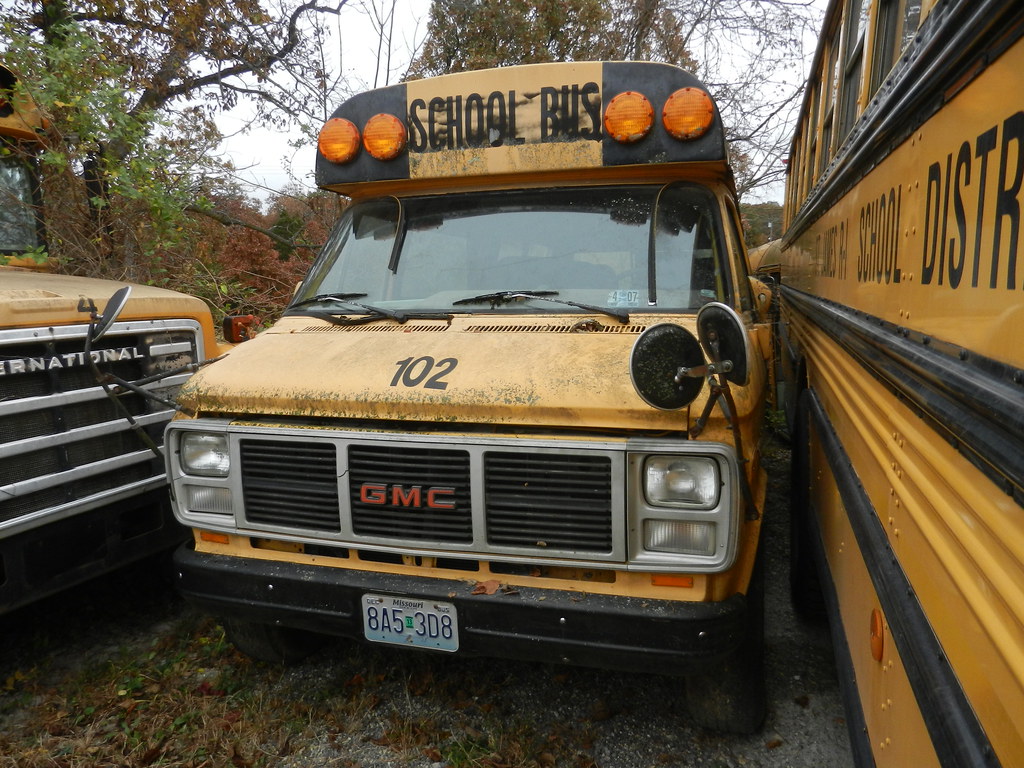 SuperiorMid Bus GMC 102 exIL Copeland Bus Sales St. Ja… Flickr
