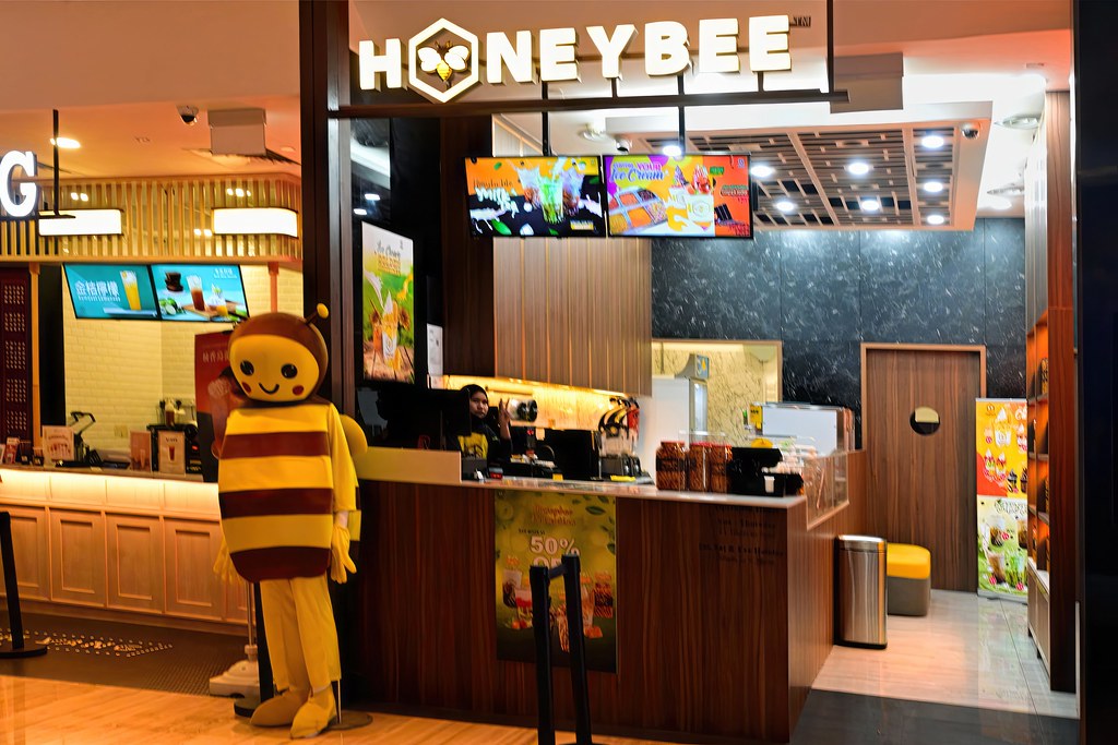 Honey Bee Ice cream store at Capitol Piazza Basement 2. Choo Yut