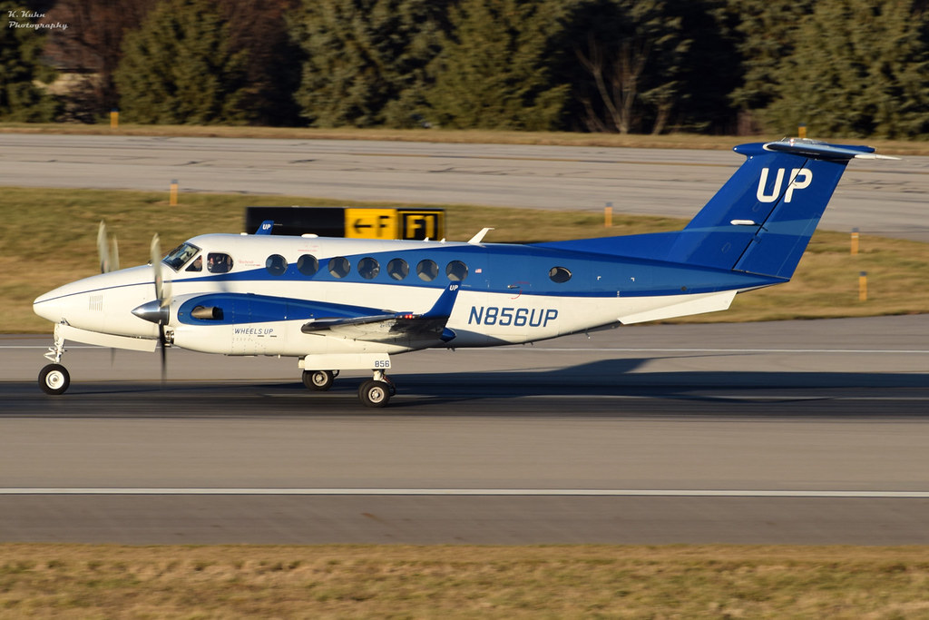 Wheels Up King Air 350i N856UP at KCMH Columbus John Gle… Flickr