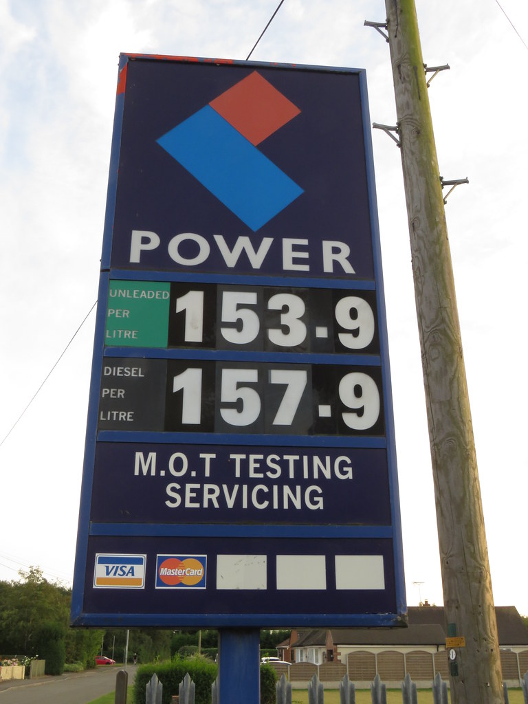 Power Leesons Garage, Railway Lane, Sutton Bridge, Linco… Flickr