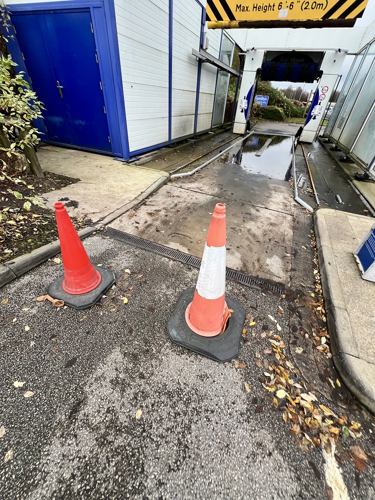 Christ Centus C164T at Tesco Upon my arrival, the jet wash… Flickr