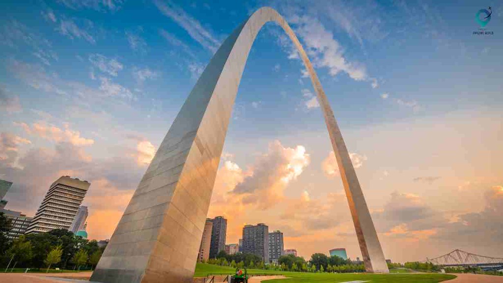 What is St. Louis known for? 2 amazingworld.travel/thing… Flickr
