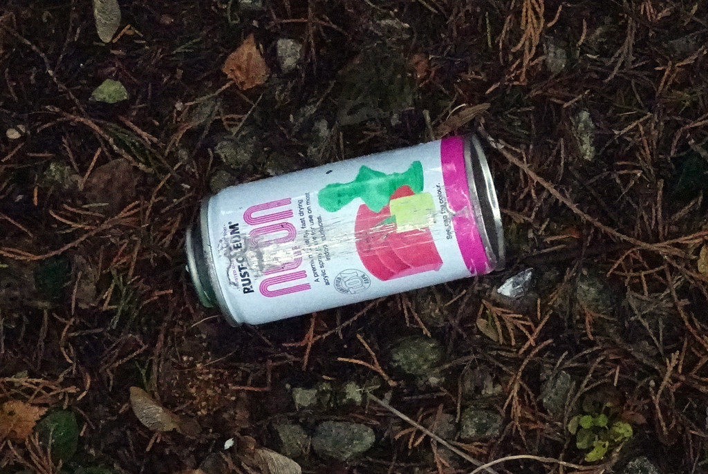 Spray Paint Aerosol, Woodside Road, Cwmbran 26 November 20… Flickr