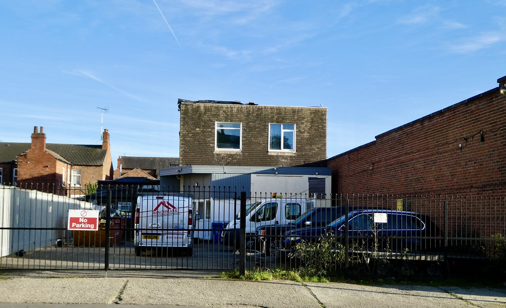 Frog & Nightgown Worksop Carlton Road. Now a builders ya… Flickr