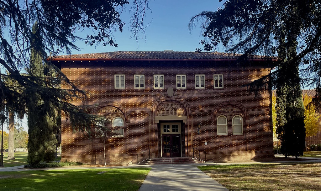 Fresno City College ( 0963) In Fresno, a portion of the h… Flickr
