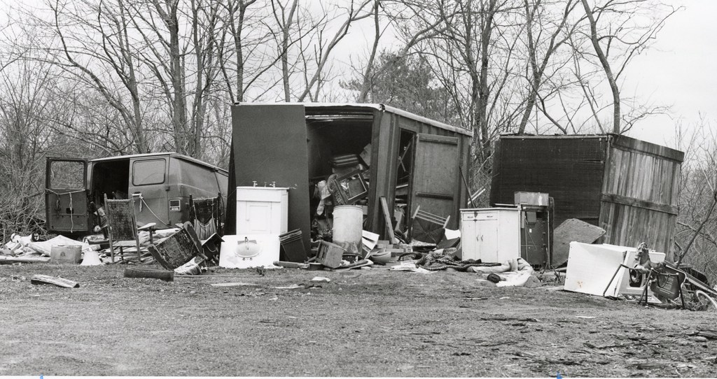 Essex Street Trash Essex Street Middleton, Massachusetts S… Flickr