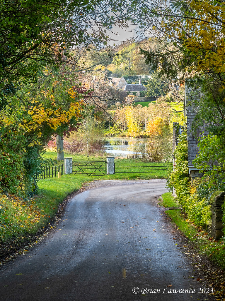 Holywell house and Lake Brian LawrenceMD Flickr