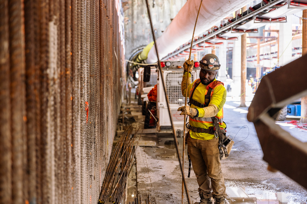 Broadway Subway ProjectRebar Installation Workers install… Flickr