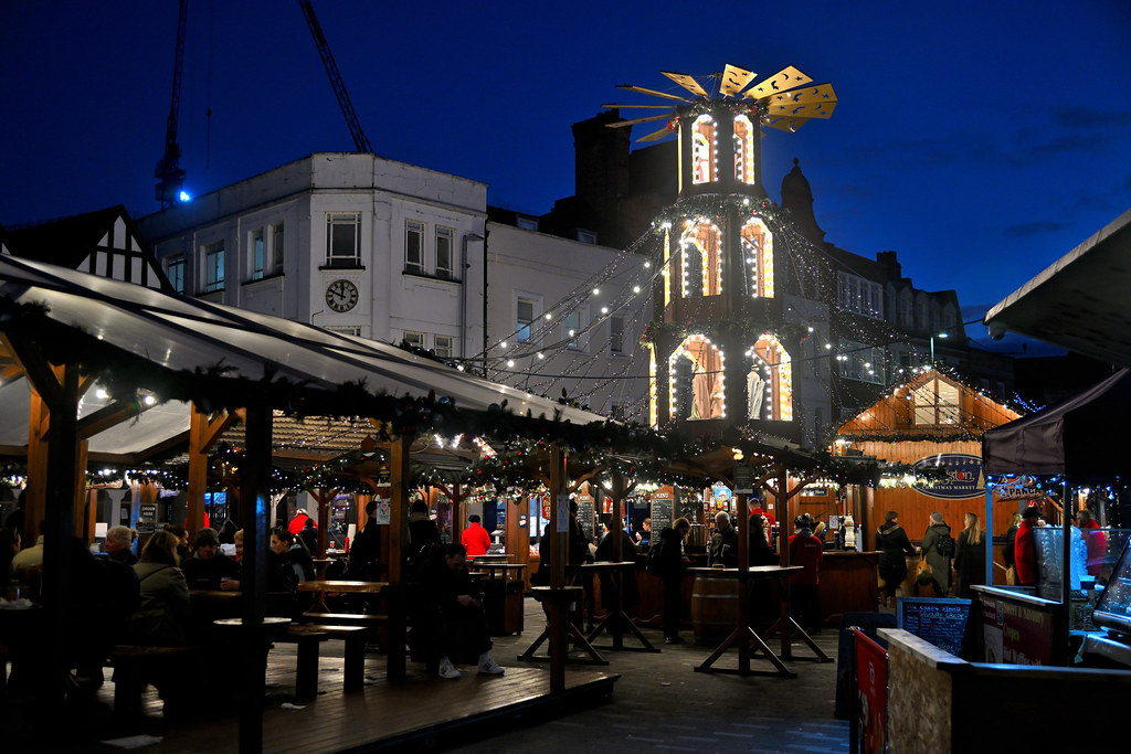 DSC_8928_ Kingston upon Thames Christmas Lights Market Pla