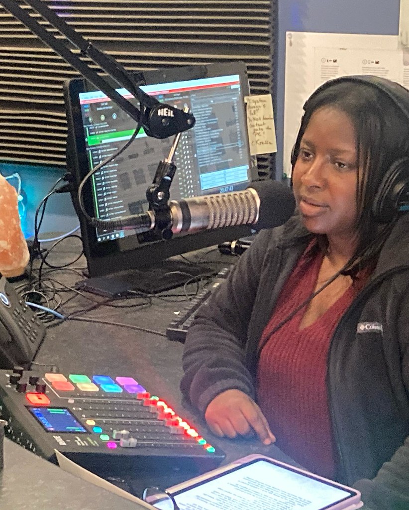 391747855_18094069759367784_1515672375752139239_n XLR Lander Radio