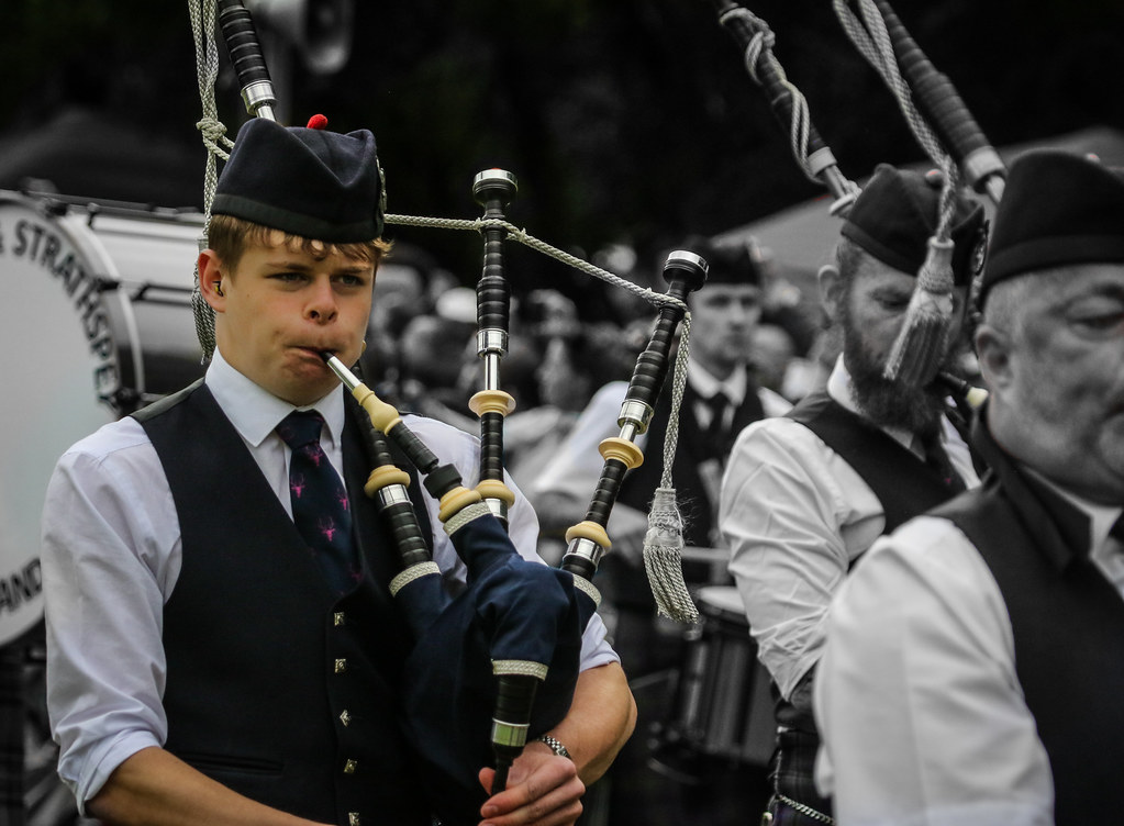PIper The Badenoch & Strathspey Pipe Band at the 2023 Balq… Flickr