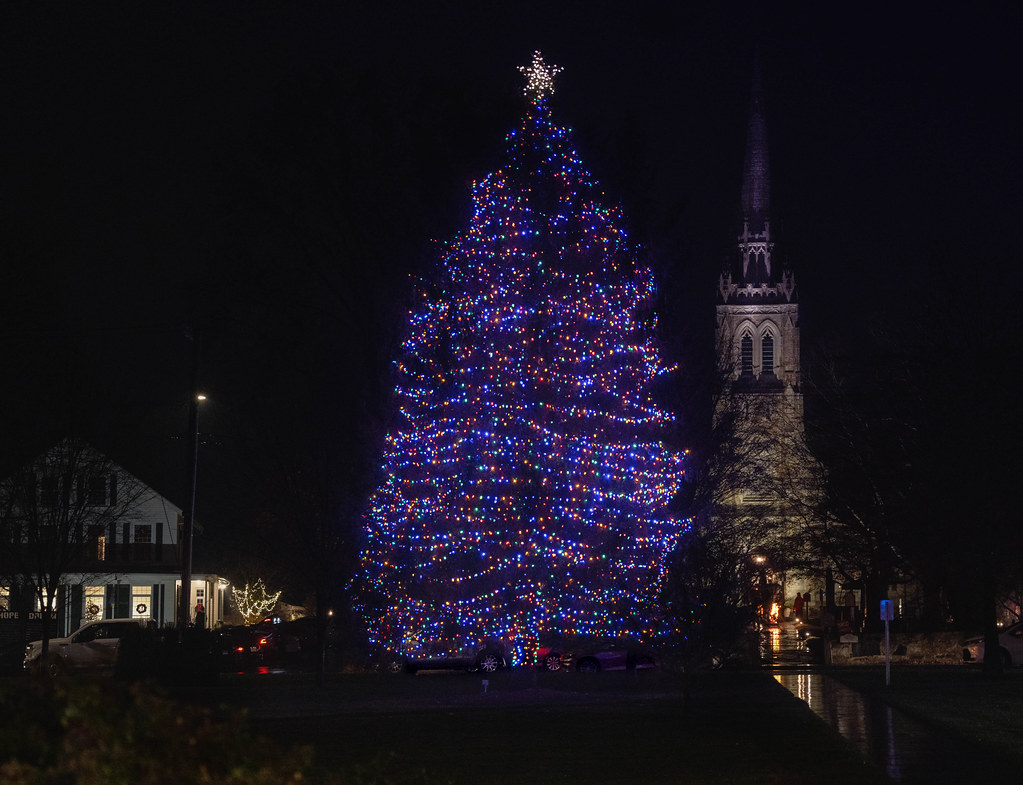 Holiday Tree Lighting on the Green Norwalk CR Lori Hillsberg Flickr