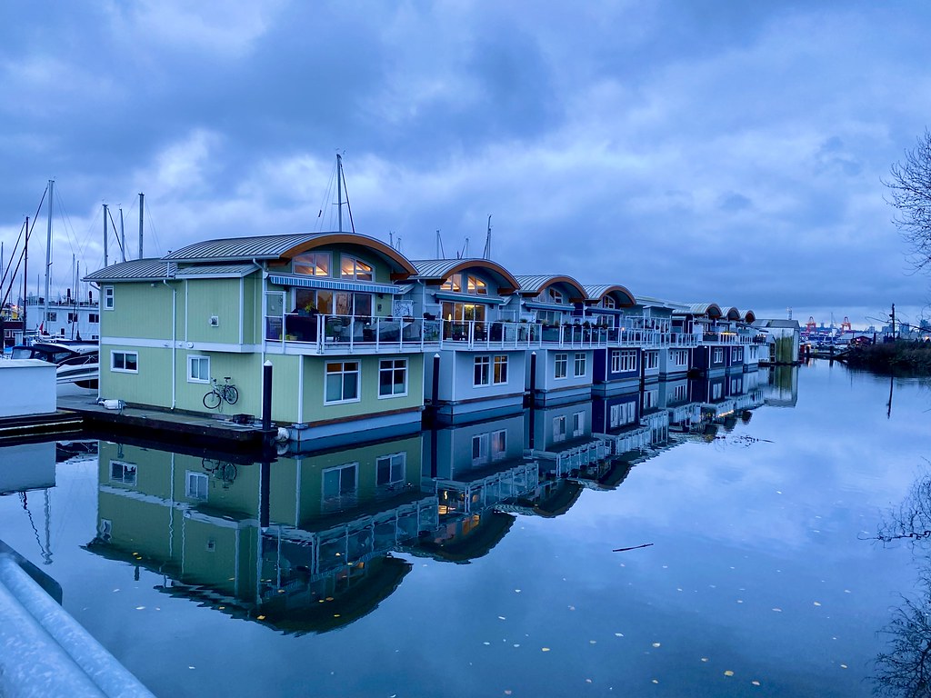 Spirit Trail Float Homes, North Vancouver These well appoi… Flickr