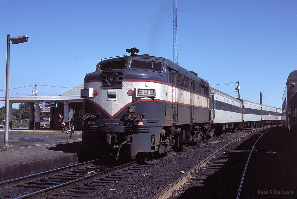 LIRR 608, Port Jefferson, NY FA cab cars or "power packs" … Flickr