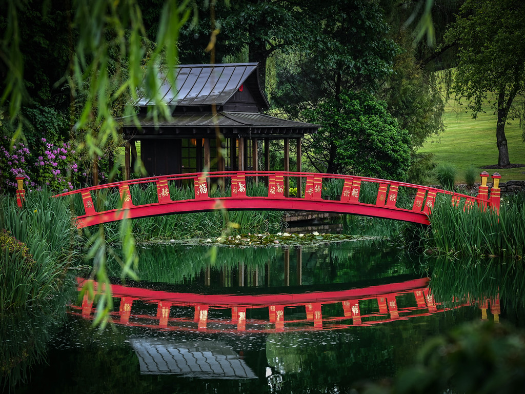 Reflection Schnormeier Gardens Gambier, OH Tim Perdue Flickr
